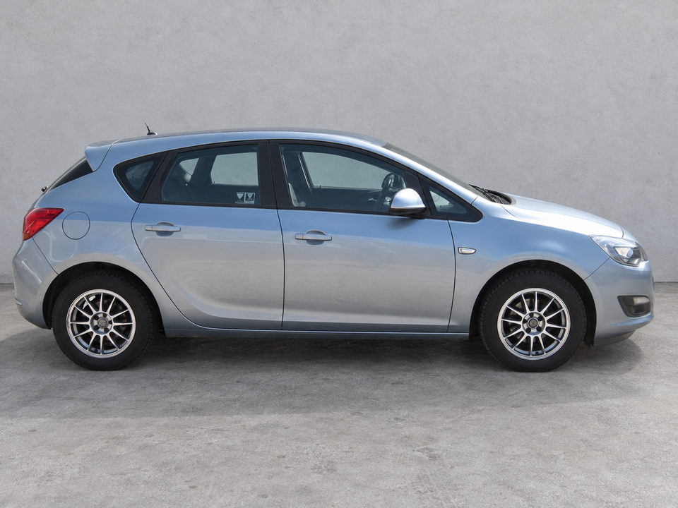 Opel Astra 1,4 100 Limited 5d