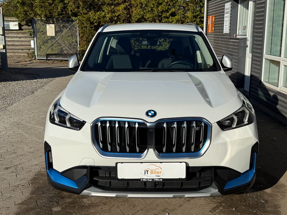 BMW iX1 xDrive30 X-Line 5d