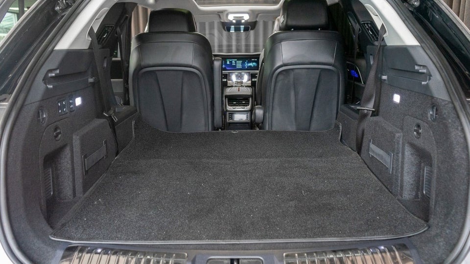 Hongqi E-HS9 99 Exclusive 5d