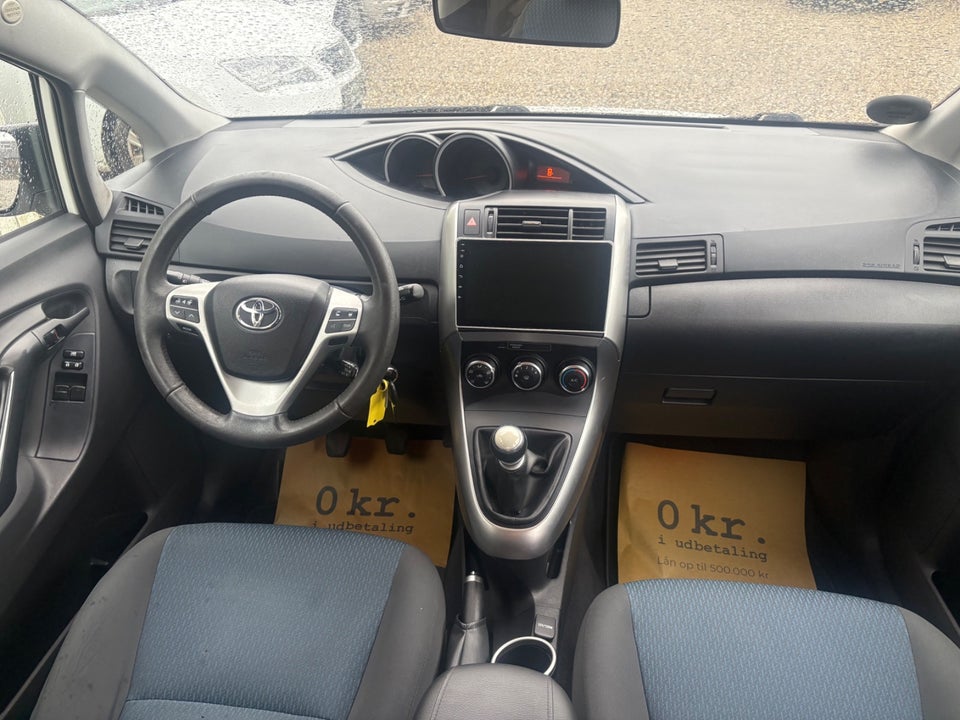 Toyota Sportsvan 2,0 D-4D T1 5d