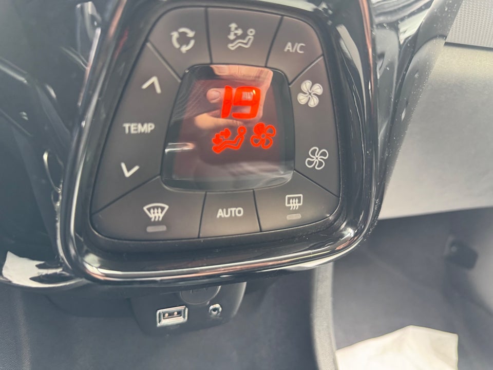 Peugeot 108 1,0 e-VTi 72 Allure+ 5d
