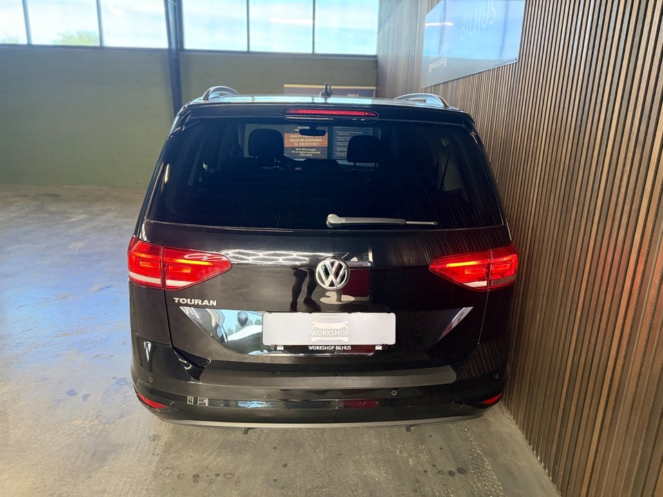 VW Touran 1,6 TDi 115 Comfortline Connect DSG 7prs 5d