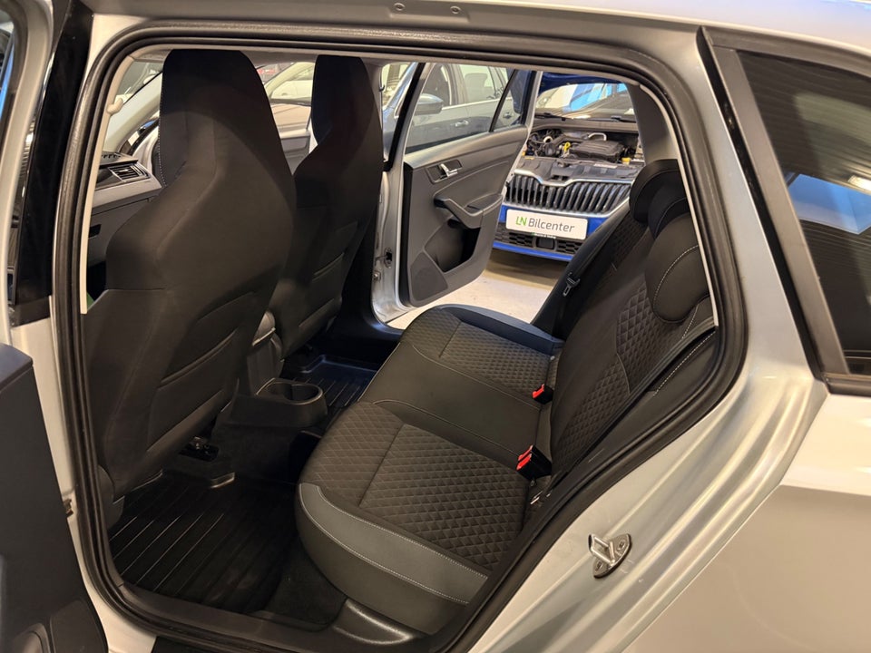 Skoda Rapid 1,4 TSi 125 Ambition Spaceback DSG 5d