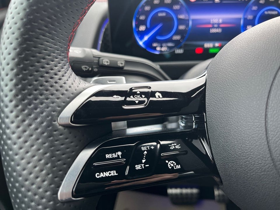 Mercedes EQB300 AMG Line 4Matic 5d