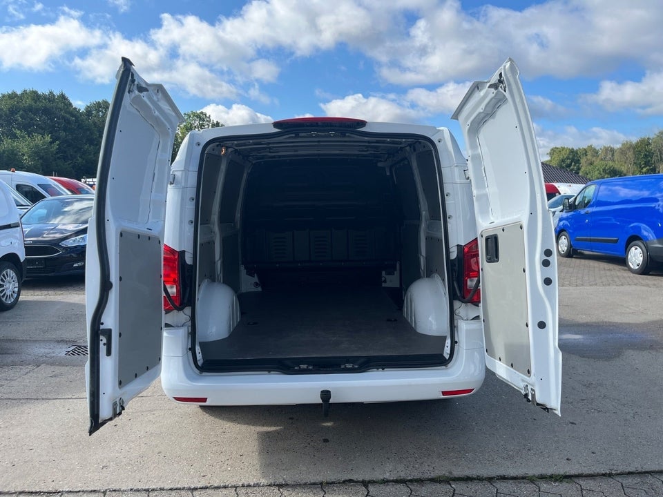 Mercedes Vito 114 2,0 CDi Kassevogn aut. L RWD