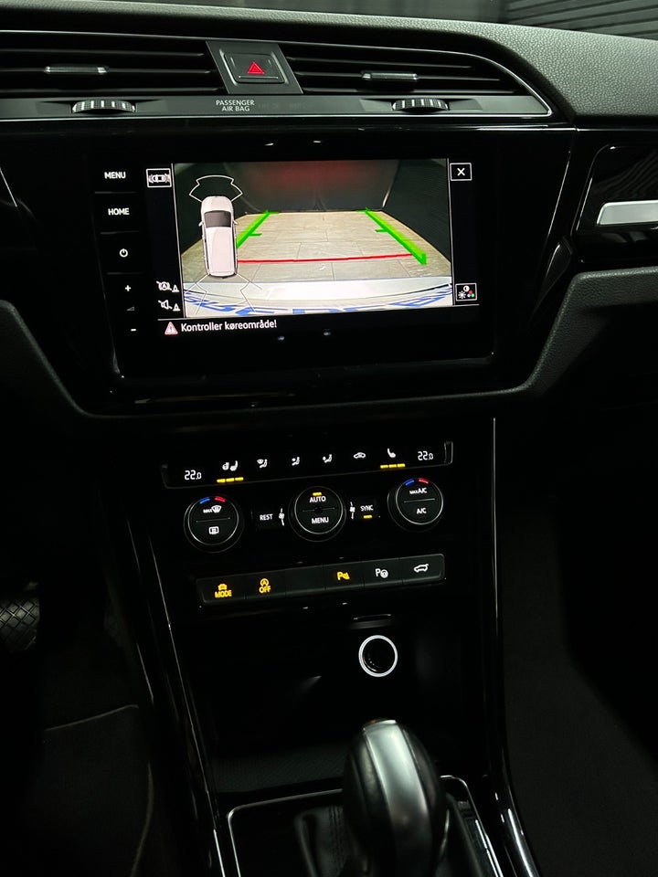 VW Touran 2,0 TDi 150 Highline DSG 7prs 5d