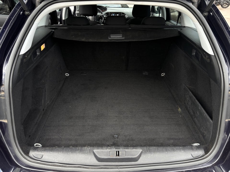 Peugeot 308 1,2 e-THP 130 Allure SW EAT6 5d