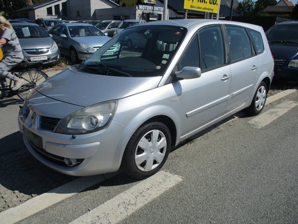 Renault Grand Scenic III 1,6 16V Authentique 7prs 5d