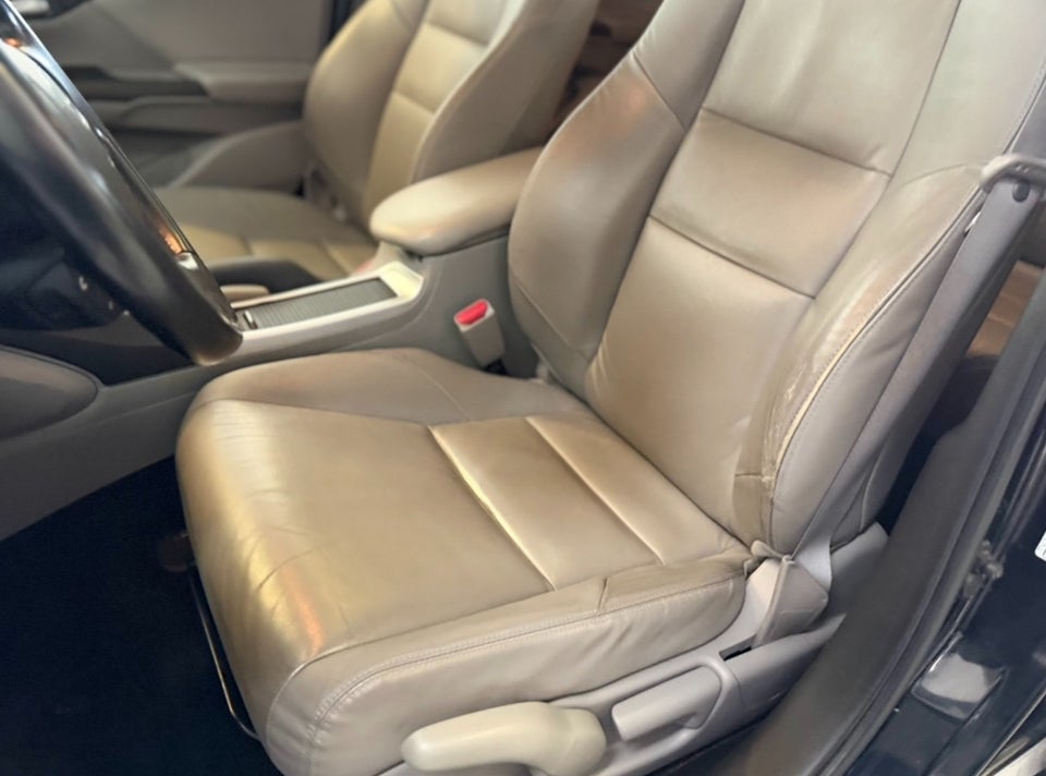 Honda Civic 2,2 i-DTEC Executive 5d