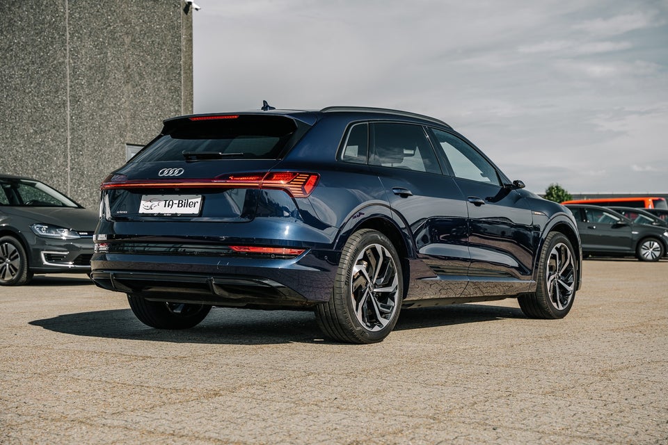 Audi e-tron 50 S-line quattro 5d