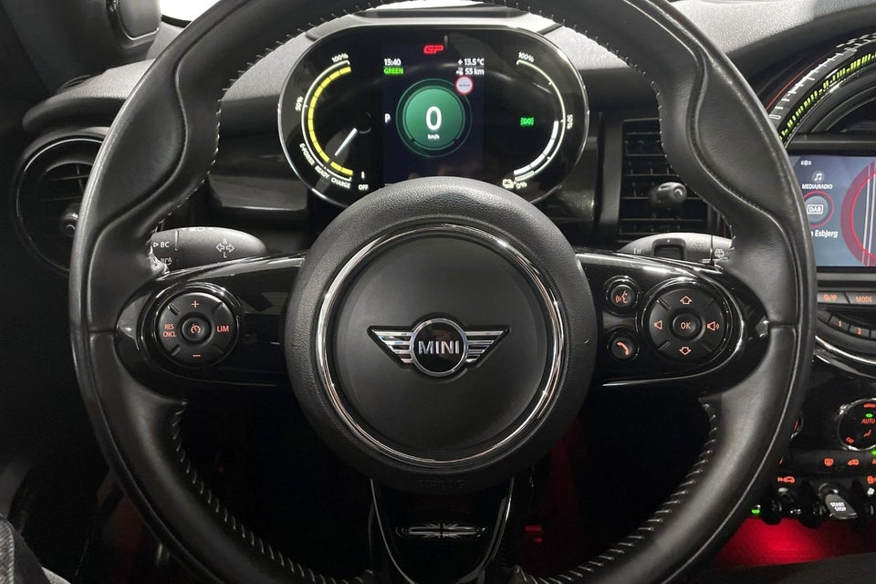 MINI Cooper SE Maximise 3d