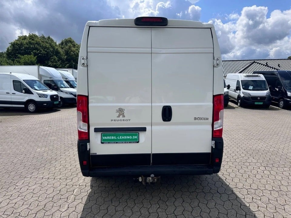 Peugeot Boxer 335 2,2 BlueHDi 140 L3H2 Premium