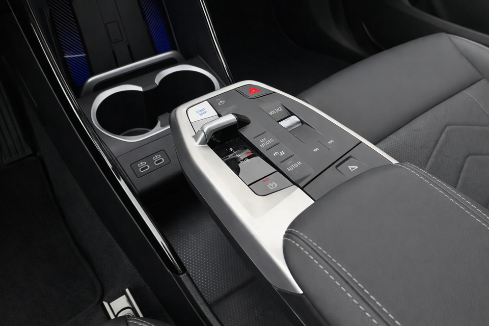 BMW iX1 eDrive20 X-Line 5d