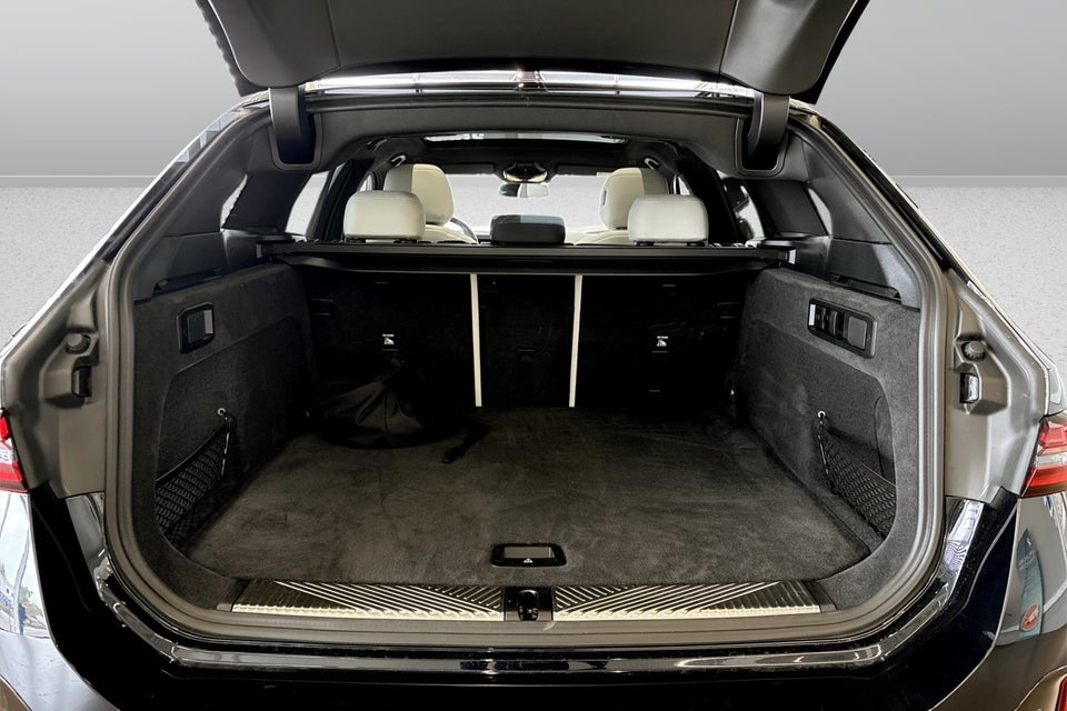 BMW i5 eDrive40 Touring Supercharged 5d