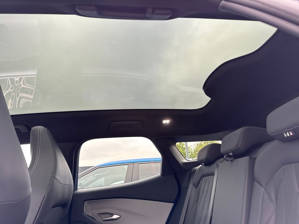 Ford Explorer 84 Premium Extended Range AWD 5d