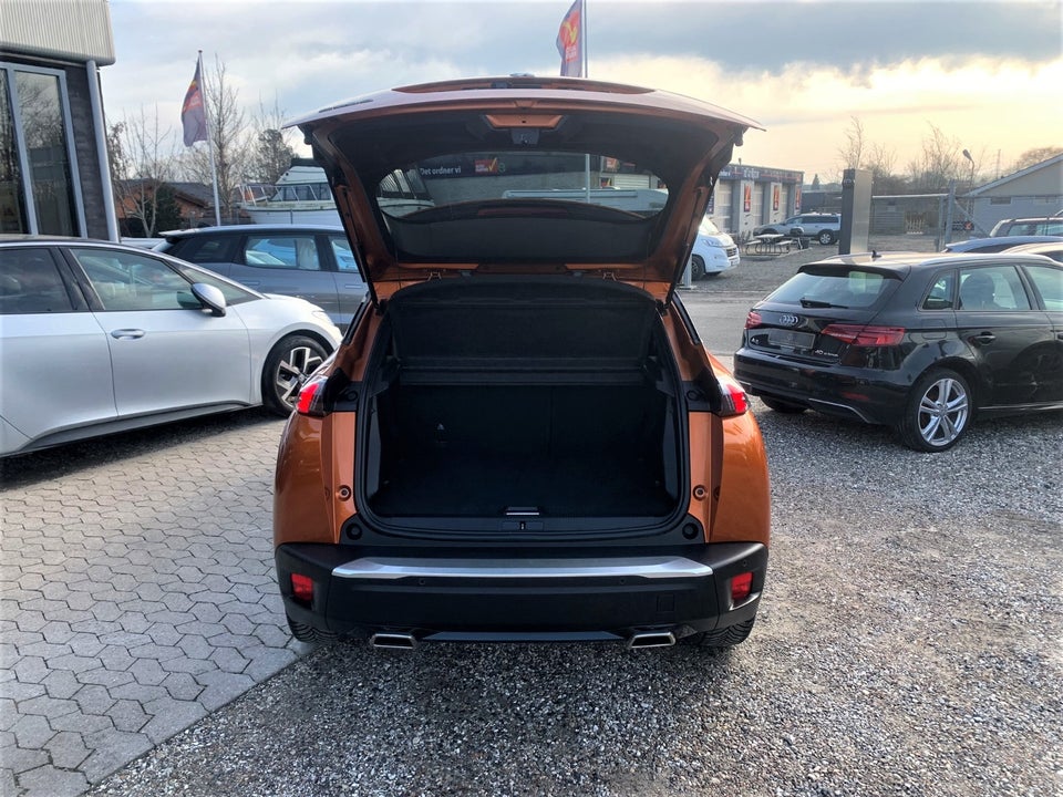 Peugeot 2008 1,2 PureTech 130 Selection Sport EAT8 5d