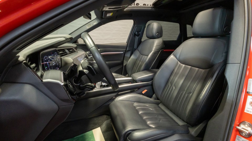 Audi e-tron 55 S-line quattro 5d