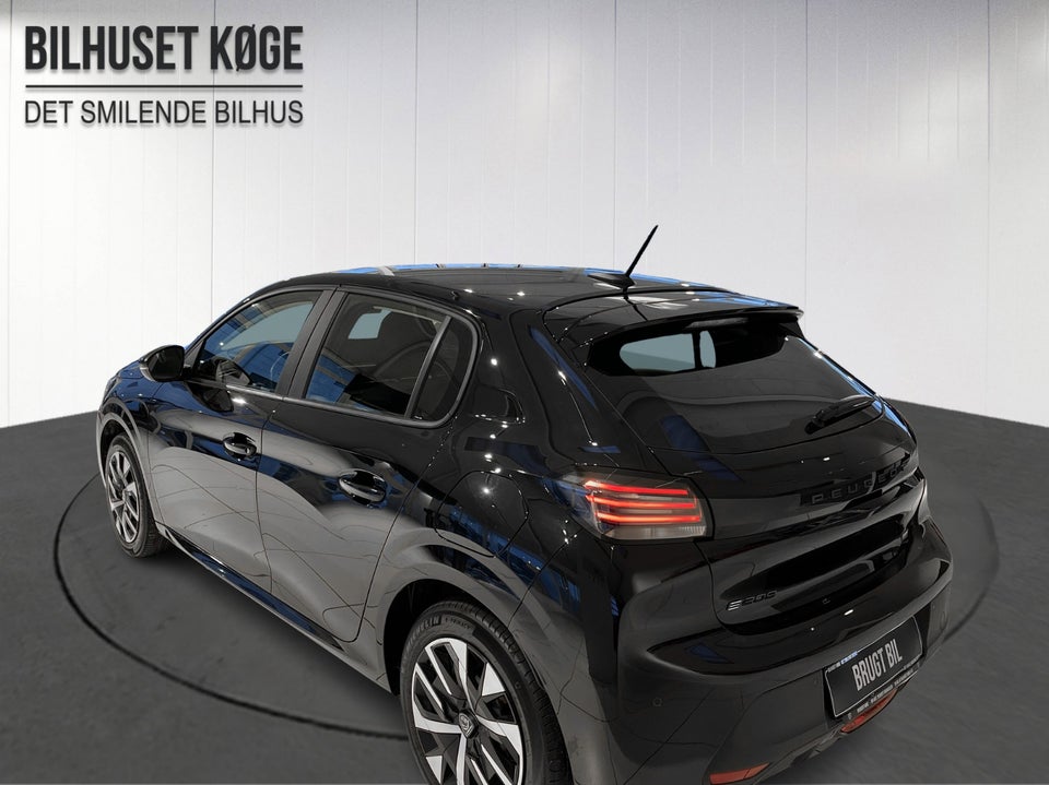 Peugeot e-208 50 Style 5d