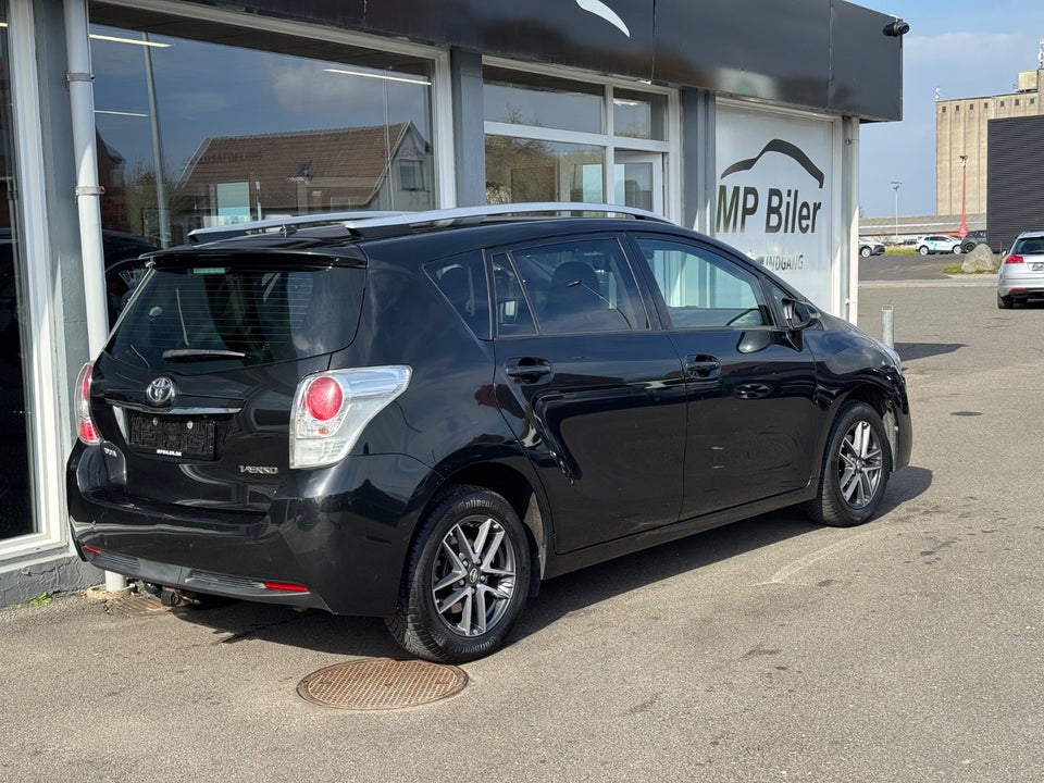 Toyota Verso 1,8 VVT-i T2 Limited 5d