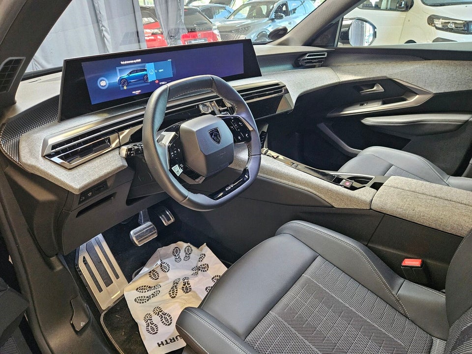 Peugeot e-5008 77 GT Pack 7prs 5d