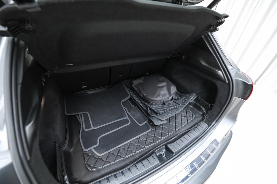 Mercedes EQA350 AMG Line 4Matic 5d