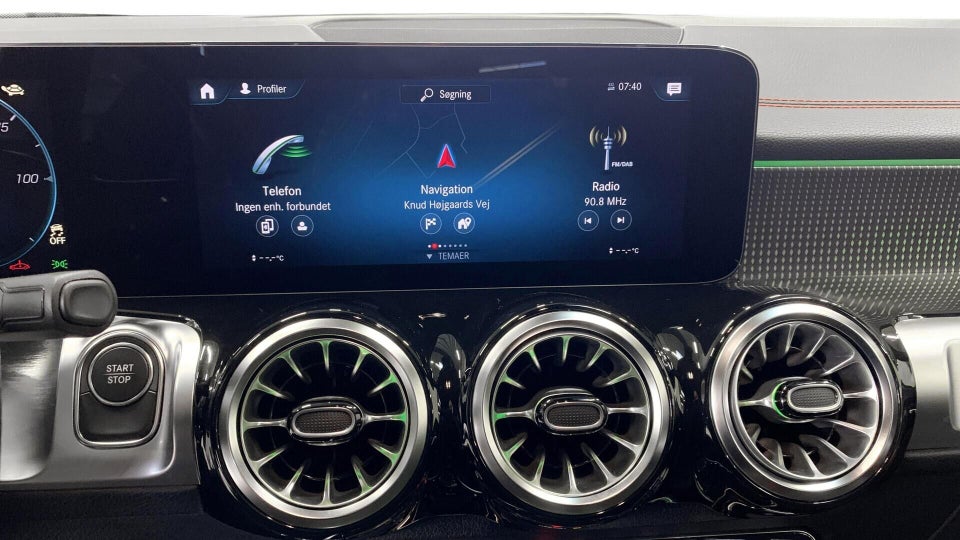 Mercedes EQB250 AMG Line 5d