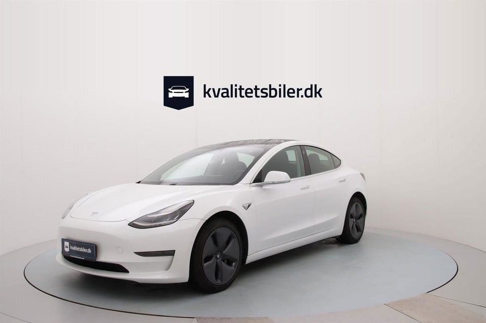 Tesla Model 3 Long Range AWD 4d