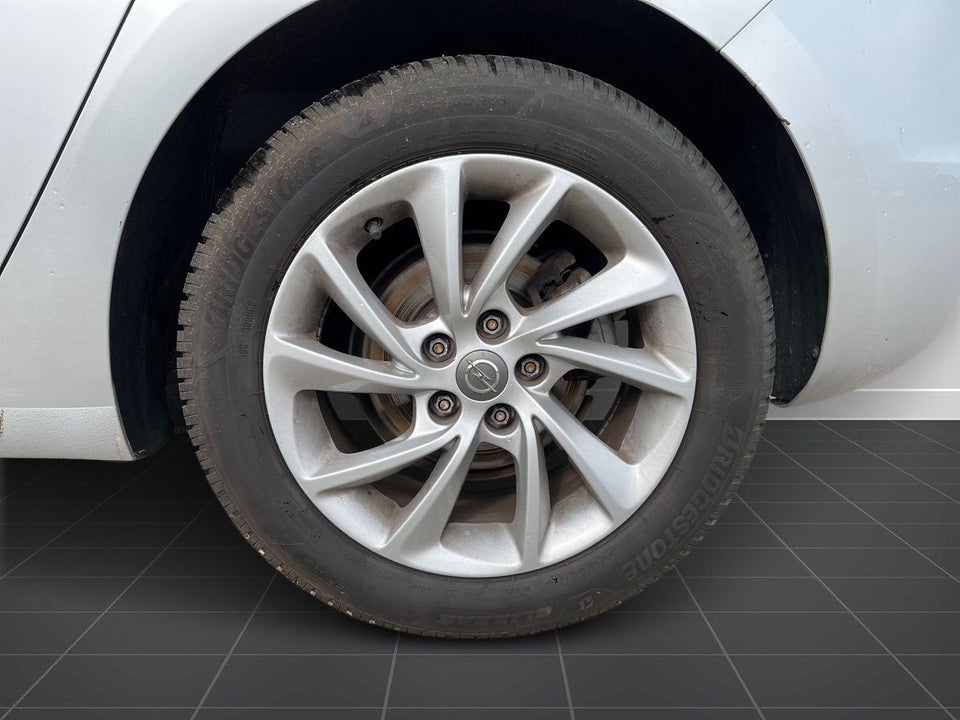 Opel Astra 1,2 T 110 Elegance 5d