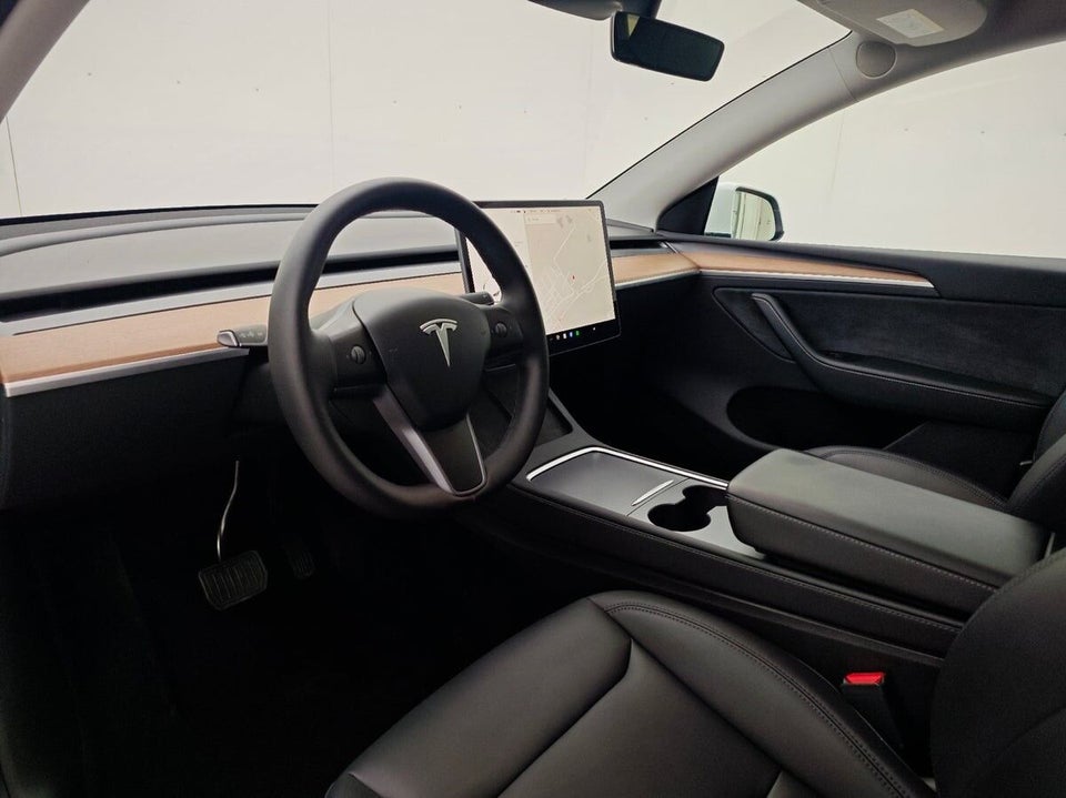 Tesla Model Y Long Range AWD 5d