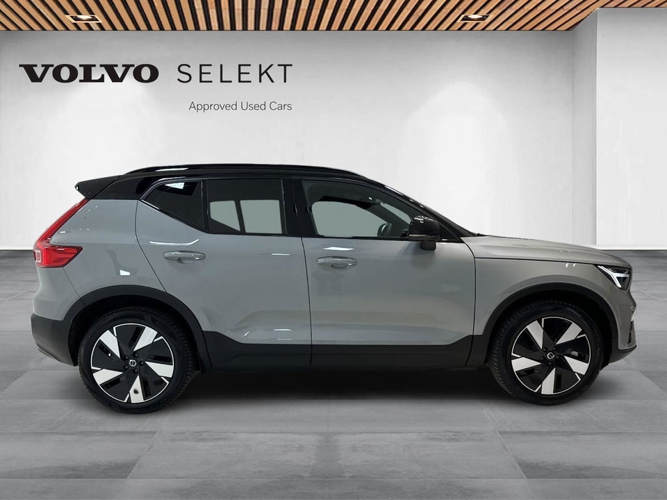 Volvo XC40 ReCharge Extended Range Plus 5d