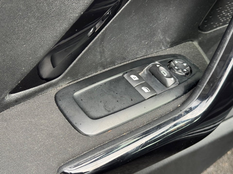 Peugeot 208 1,4 HDi 68 Active 5d