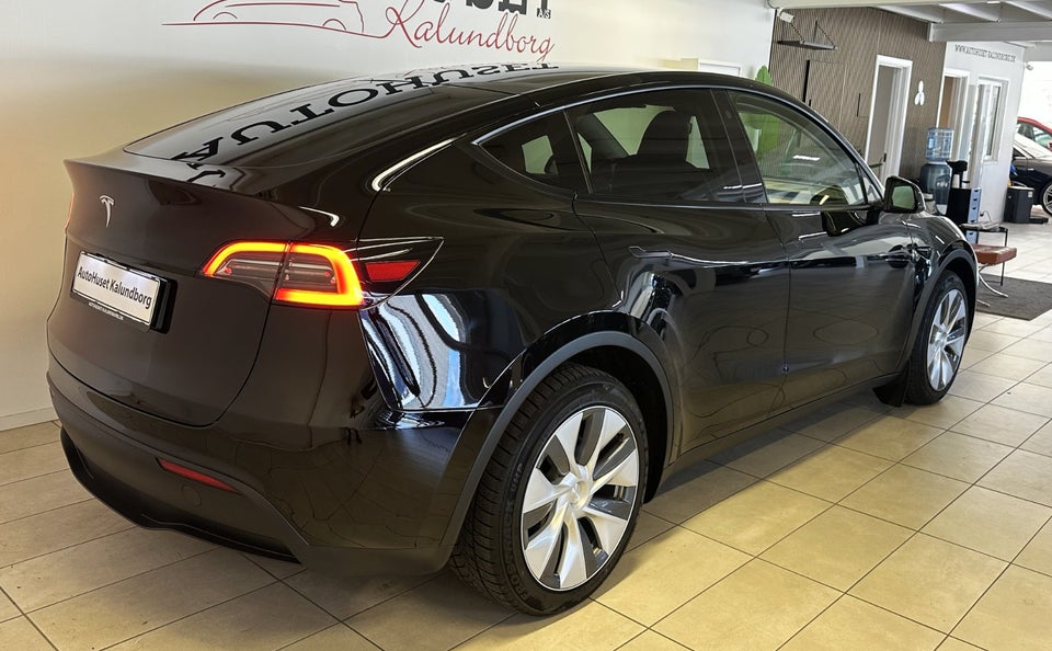 Tesla Model Y Long Range AWD 5d
