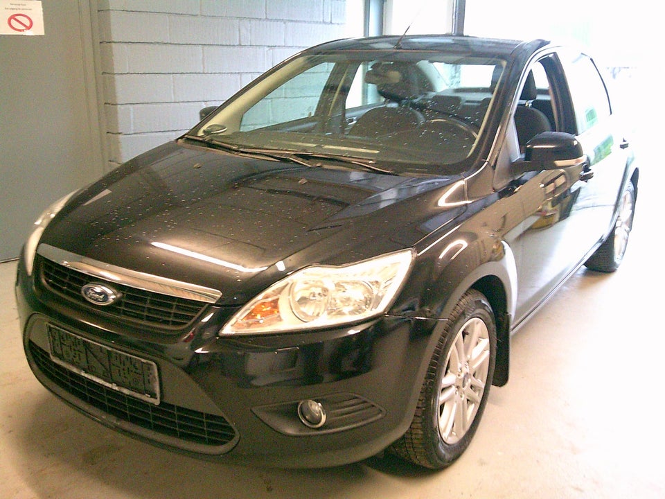 Ford Focus 1,6 Ghia Collection 4d