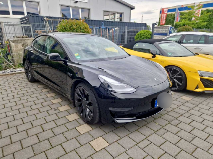 Tesla Model 3 Performance AWD 4d