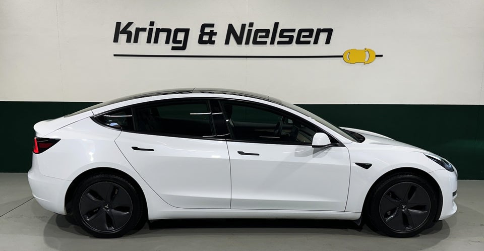 Tesla Model 3 RWD 4d