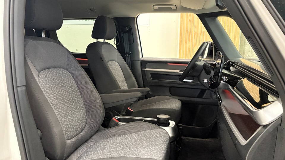 VW ID.Buzz 77 Pro SWB 5d