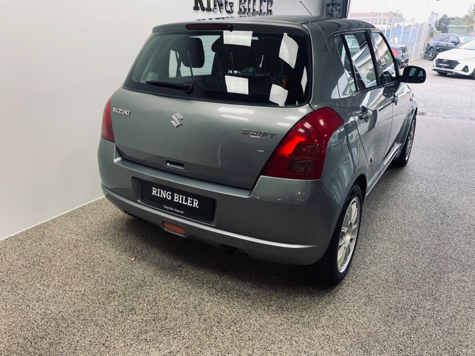 Suzuki Swift 1,5 GLX 5d