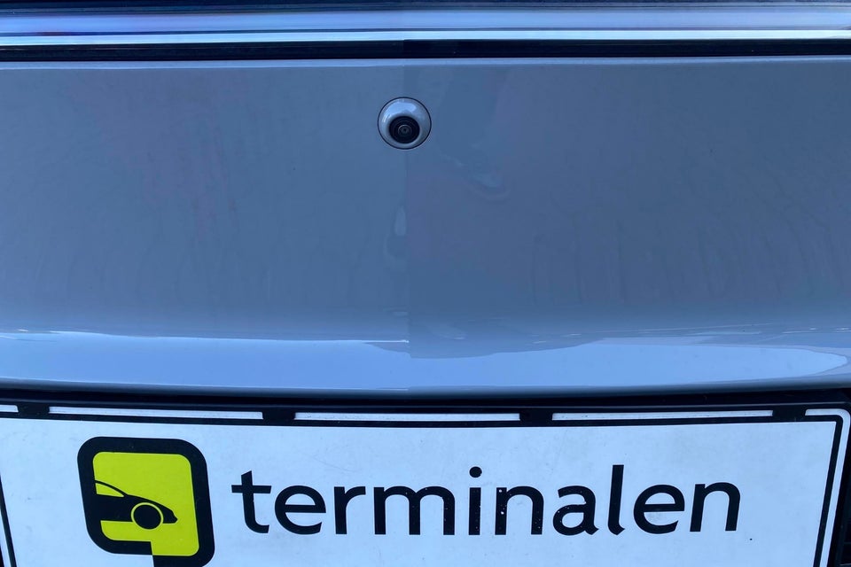 MG Marvel R Performance 5d