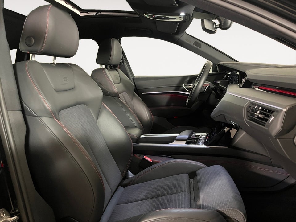 Audi Q8 e-tron 50 S-line quattro 5d