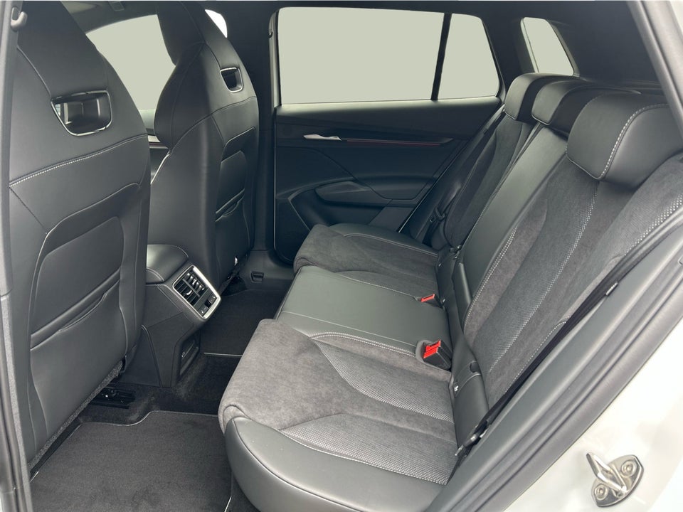 Skoda Elroq 85 iV Sportline 5d