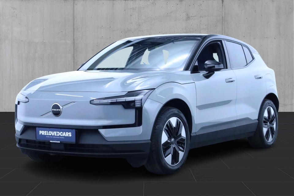 Volvo EX30 Standard Range Plus 5d