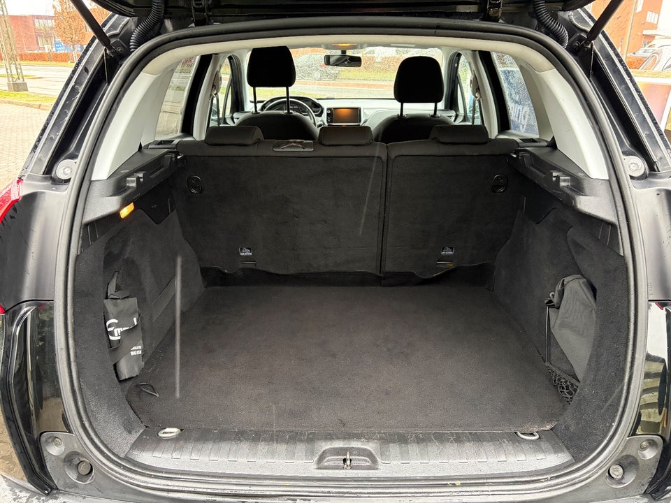 Peugeot 2008 1,6 BlueHDi 100 Chili 5d