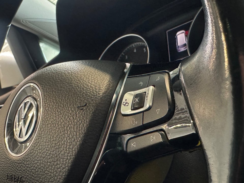 VW Golf VII 1,4 TSi 150 R-line Variant DSG BMT 5d