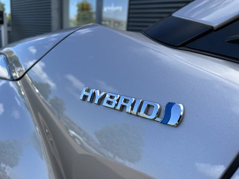 Toyota C-HR 1,8 Hybrid C-LUB Premium CVT 5d