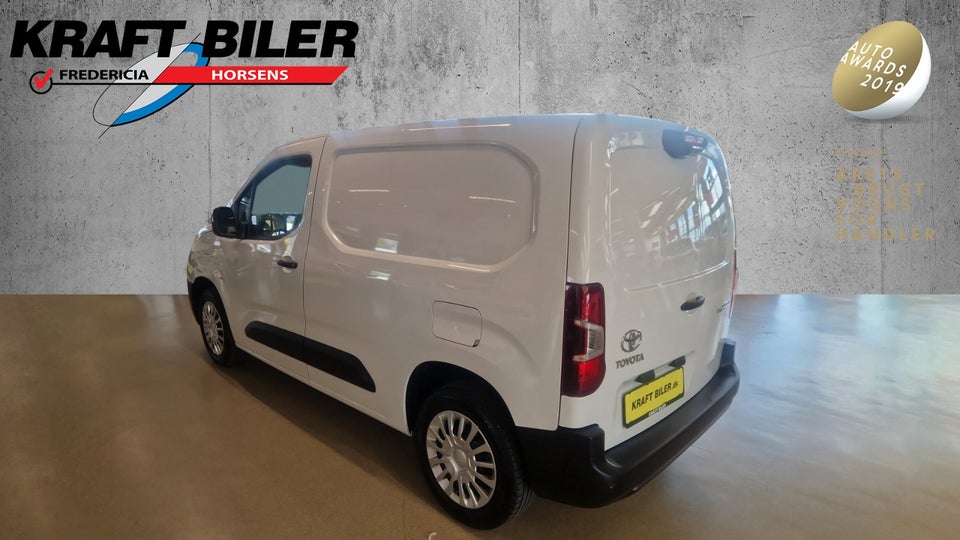 Toyota ProAce City 1,5 D 102 Medium Comfort 5d