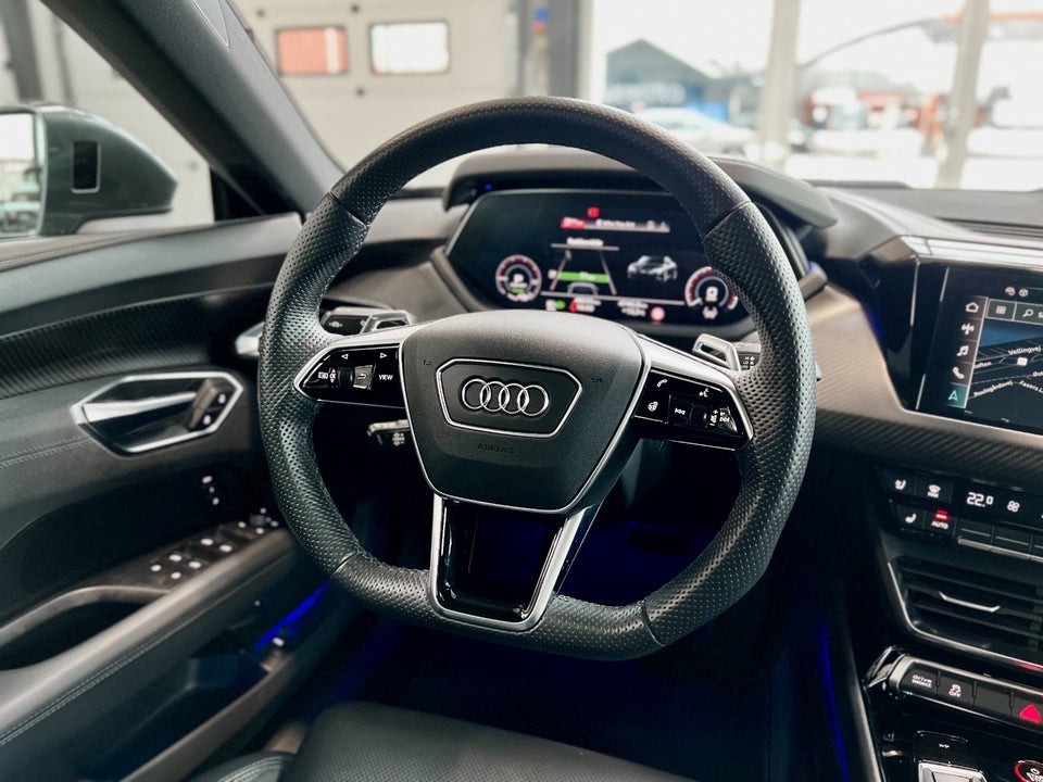 Audi e-tron GT quattro 4d