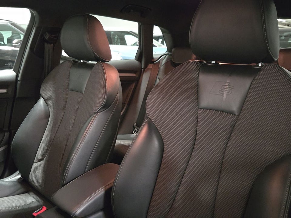 Audi A3 1,4 e-tron S-line Sportback S-tr. 5d