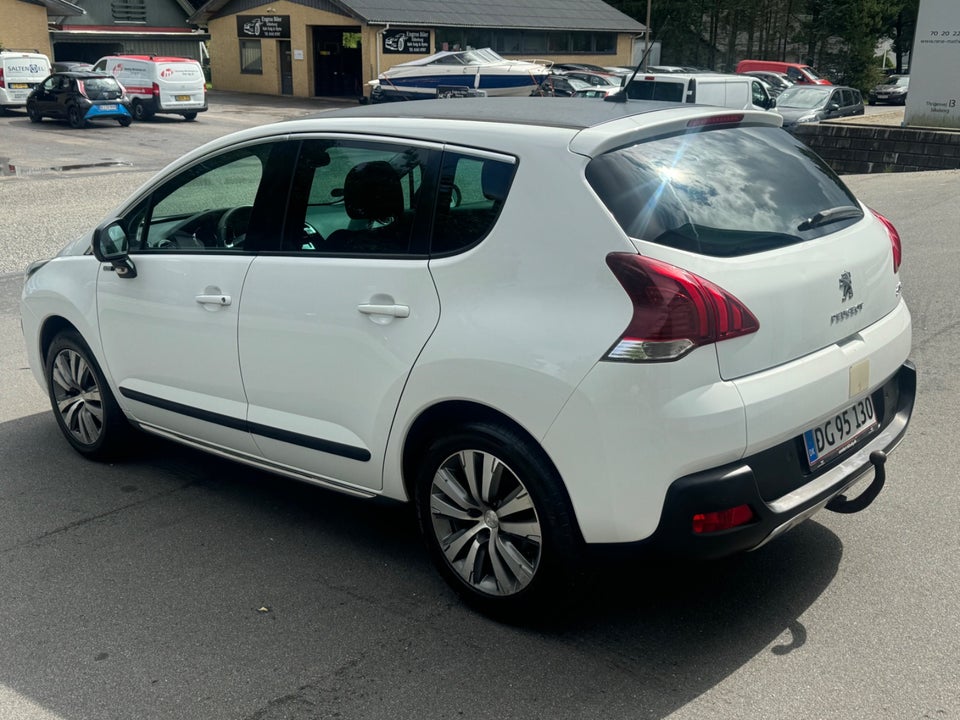 Peugeot 3008 1,6 HDi 114 Style 5d