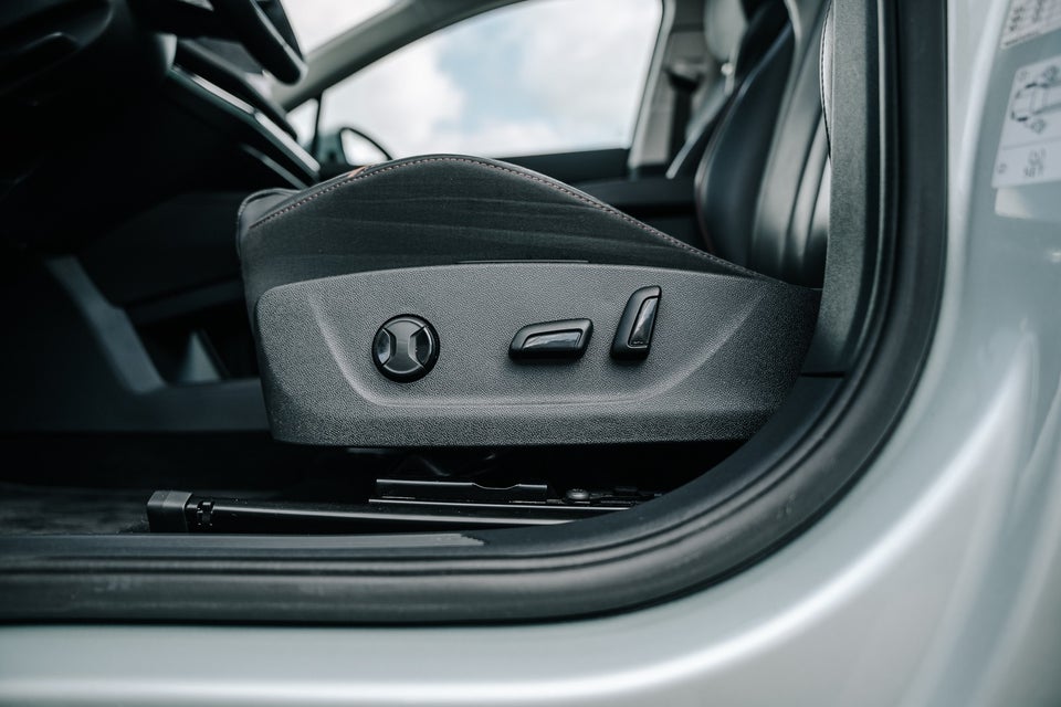 Skoda Enyaq 80 iV Plus Suite 5d