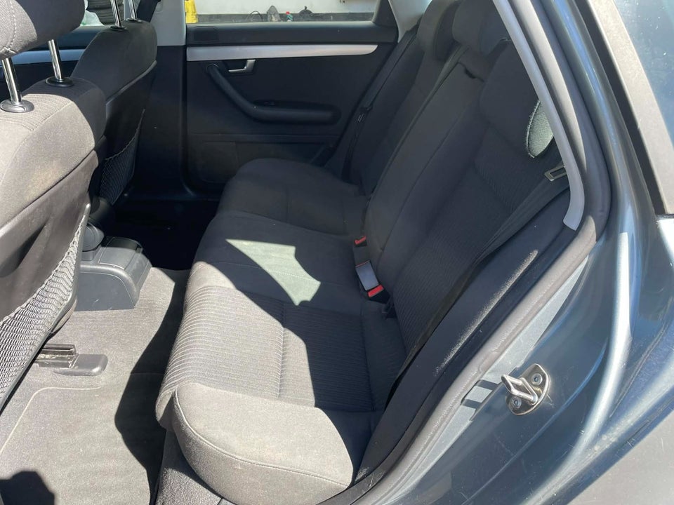 Audi A4 2,0 S-line Avant 5d